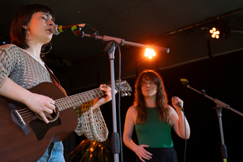 Olaia Inziarte eta Olatz Salvadorrek kolaborazio berezia egin zuten MusikHariaren 1.000 saioan