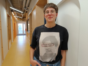 Alba Garmendia, NAIZ Irratiko estudioetan.