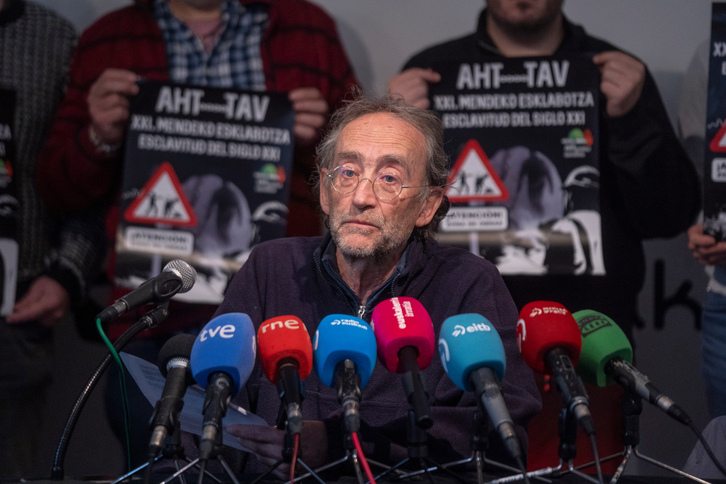 Julio Villanueva, artxiboko argazki batean.