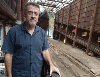 Xabier Agote, San Joan baleontzia atzean duela, Albaolan. 