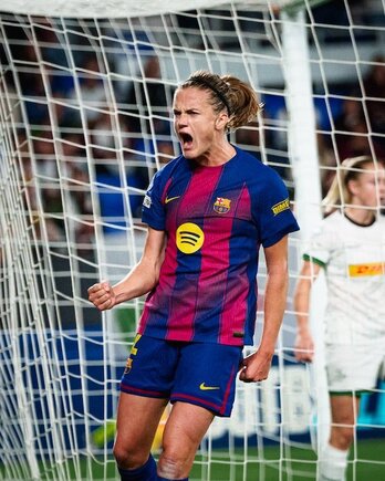 Irene Paredes celebra su gol al OH Leuven en el partido de Women's Champions League en Barcelona.