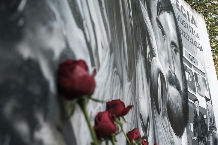 Mikel Zabalzaren omenezko murala