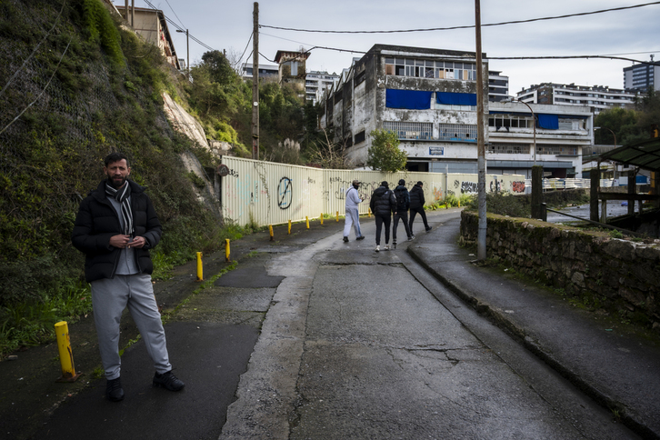 Donostia. Herrera eta Jolastokieta artean dauden Zardoya Otis enpresa zegoen pabilioia