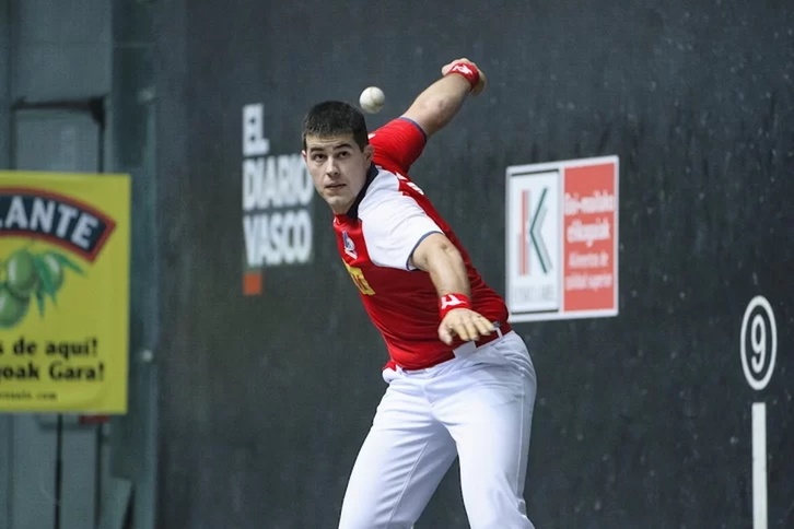 Xabier Tolosa artxiboko irudi batean