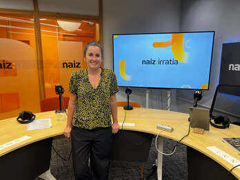 Edurtzeta Ania NAIZ Irratiko estudioan