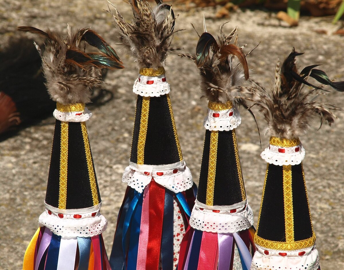 Mozorroen azpiko doinuak: Sustraiak eta Burrunba