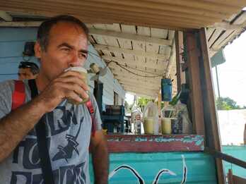 Tony Merlan, Euskadi-Cuba elkarteko kidea.