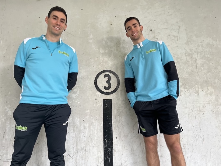 Zubizarreta anaiak Aia auzoko frontoian