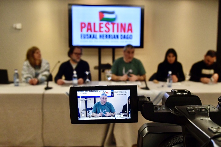 Gernika-Palestinaren prentsaurrekoa 'Palestina Euskal Herrian dago' kanpainaren berri emateko.