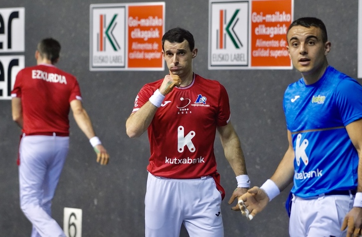 Altuna-Ezkurdia eta Larrazabal-Eskirozen arteko partida.