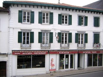 Xuriatekao pintxo pote literarioarekin bukatuko dute eguna.