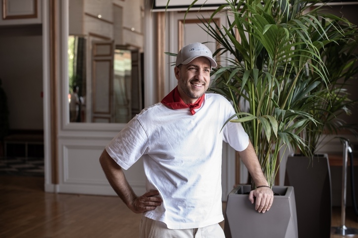 Iñigo Etxezarreta, ETSko abeslaria.